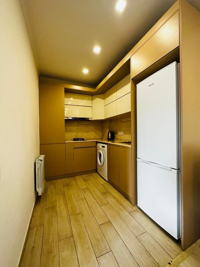 Suite Apartment On Pushkin Street 예레반 외부 사진